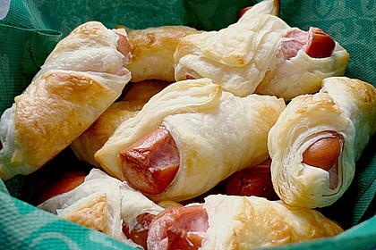 W&uuml;rstel in Bl&auml;tterteig 5