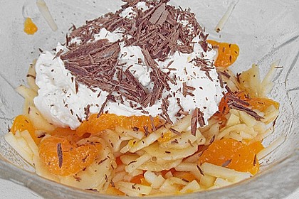 Obstsalat mit Schokoraspeln