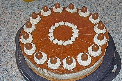 Milka - Herzen - Torte 4