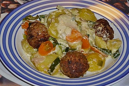 Kartoffelauflauf mit Lauch, Hackb&auml;llchen und Gorgonzola 10