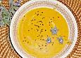 K&uuml;rbissuppe besonders pikant, mit Schwarzk&uuml;mmel