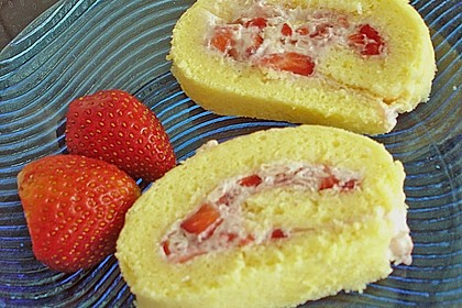 Biskuitroulade mit Joghurt - Himbeer F&uuml;llung 5