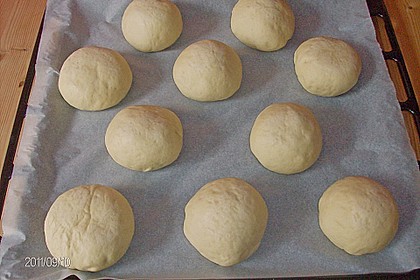 Milchbrötchen 16