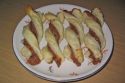 Bl&auml;tterteigstangen mit Nussf&uuml;llung 3
