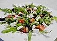 Rucola - Salat mit Oliven, Tomaten und Schafsk&auml;se