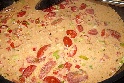 Spaghetti in cremiger Paprika - Tomaten - Frühlingszwiebel - Sauce 36