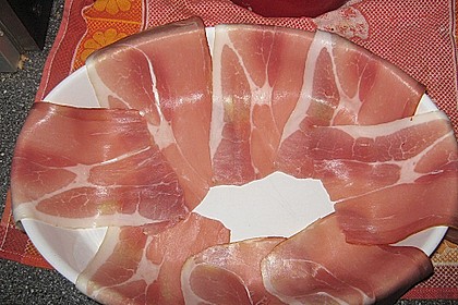 Roastbeef im Steinpilz - Schinken - Mantel mit sardischer Kartoffelpfanne