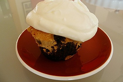 Black Bottom Cupcakes mit Frosting 2