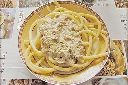 Makkaroni mit Thunfischsoße 2