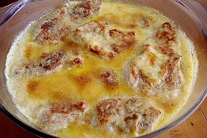&Uuml;berbackene Putenschnitzel  auf Porreegem&uuml;se 2