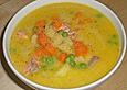 Schnelle Gem&uuml;sesuppe mit Kokosmilch und Lachsw&uuml;rfeln