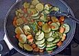 Bunter Zucchinisalat mit Senf - Dressing