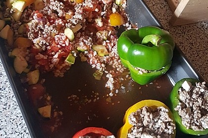 Gefüllte Paprika mit Hackfleisch, Feta und Zucchini 1