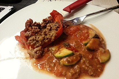 Gefüllte Paprika mit Hackfleisch, Feta und Zucchini 41
