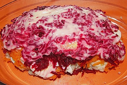 Russischer Schichtsalat 'Hering im Pelzmantel' 22