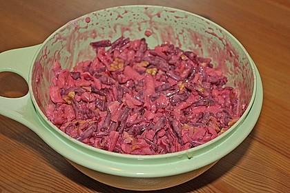Rote Bete Salat mit Apfel und Walnuss 1