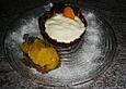 Orangencreme in Schokoladenschalen