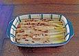Wei&szlig;er Spargel mit Pinienkernen und Parmesan &uuml;berbacken