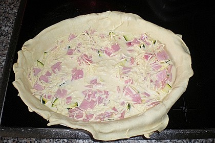 Schnelle Blätterteigquiche 4