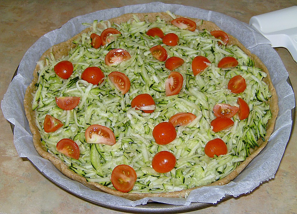 Zucchini - Tomaten - Kuchen aus Dinkelvollkornmehl (Rezept mit Bild ...