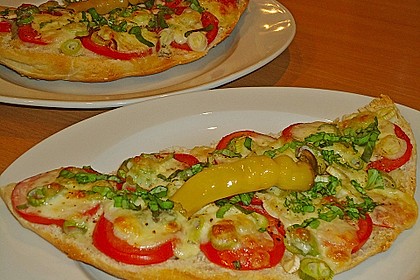 Fladenbrotpizza 'Caprese' 10