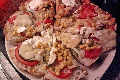 Fladenbrotpizza 'Caprese' 18
