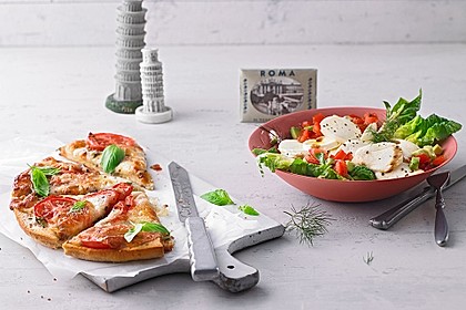 Fladenbrotpizza 'Caprese' 3