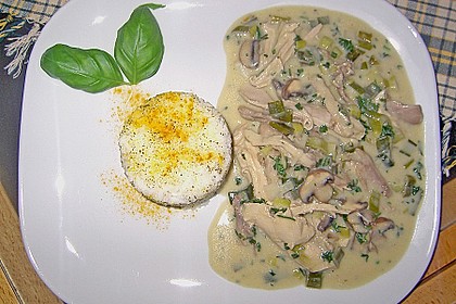 H&uuml;hnerfrikassee mit Champignons