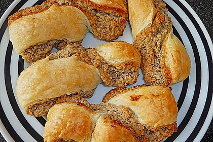 Schnelle Bl&auml;tterteig - Nusskipferl 5