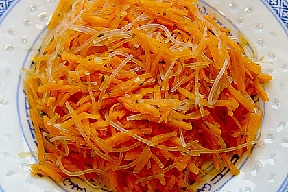 Pikanter Karottensalat mit Glasnudeln 1