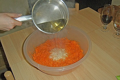 Pikanter Karottensalat mit Glasnudeln 2