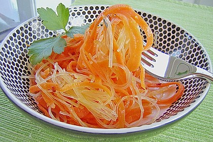 Pikanter Karottensalat mit Glasnudeln 4