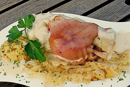 P&ouml;keleisbein mit Meerrettichsauce 2