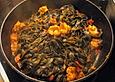 Schwarze Nudeln mit Tomaten - Safransauce