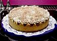 Gl&uuml;hweintorte mit Zimtsahnehaube