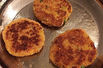 Bratlinge mit Reis und Möhrentrester 13
