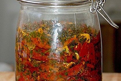 Getrocknete Tomaten, pikant eingelegt