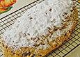 Stollen mit Marzipanf&uuml;llung