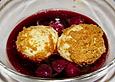 Quarkkn&ouml;del mit Sauerkirschs&uuml;ppchen