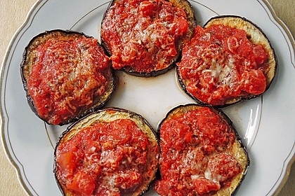 Auberginen mit Tomatensugo und Parmesan überbacken 17