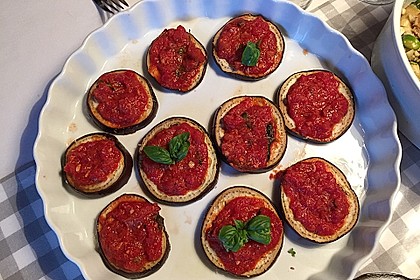 Auberginen mit Tomatensugo und Parmesan überbacken 19