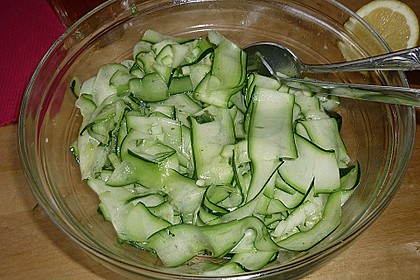 Zucchini - Salat mit Minz - Vinaigrette 3