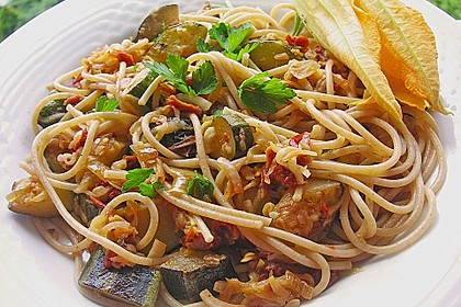 Italialadys Spaghetti con Zucchini e Limone 1
