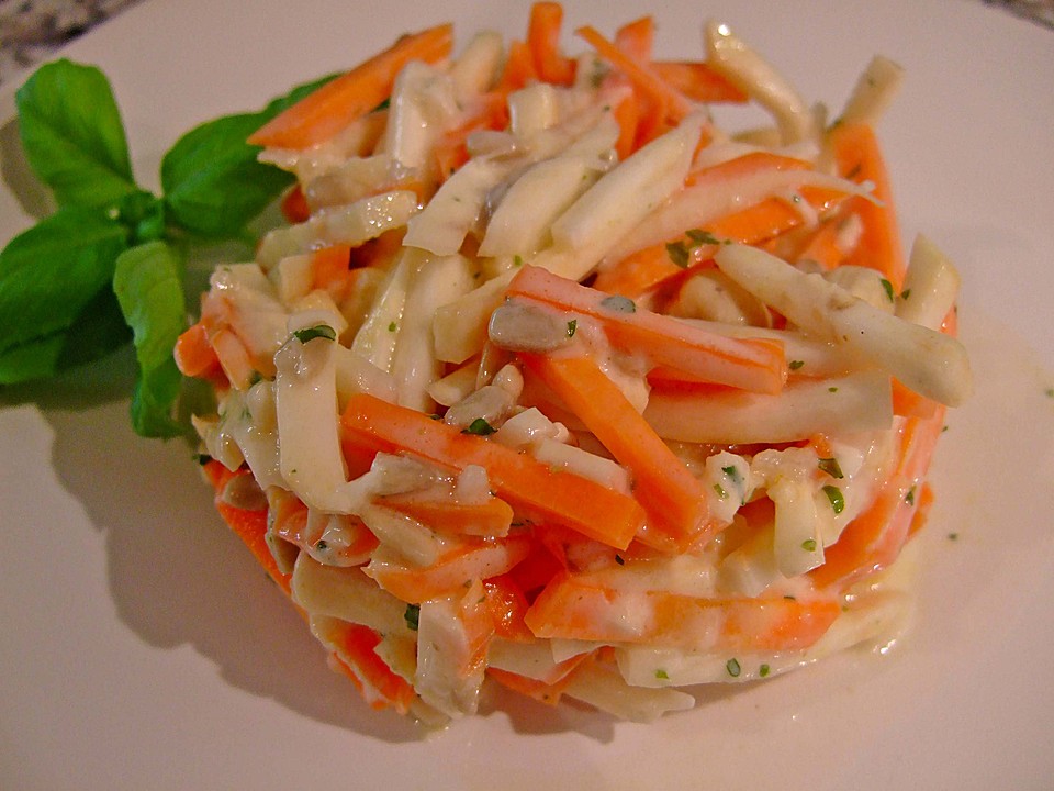 Karotten - Sellerie - Apfel - Salat (Rezept mit Bild) | Chefkoch.de