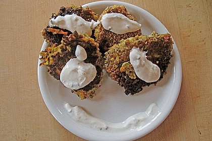 Zucchini - Karotten - Puffer mit K&uuml;rbiskernkruste 2