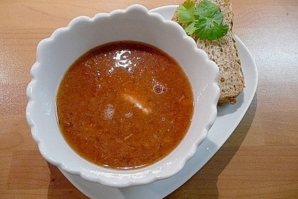 Rote R&uuml;ben - Suppe mit Leberwurst