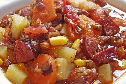 Linsen-Gemüse-Kartoffel-Topf mit Putenfleisch