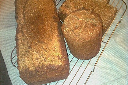 Omas Schwarzbrot