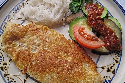 Pangasius in Parmesanh&uuml;lle gebacken mit Tomatensauce 1