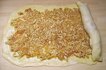 Alt-Wiener Apfelstrudel 16